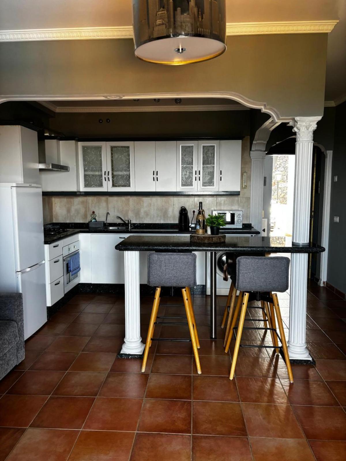 Apartamento Hans Сан-Антонио Экстерьер фото